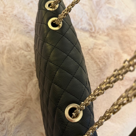 Amrita Singh Classic Flap with Champagne Gold Hardware - Picture 6 of 9